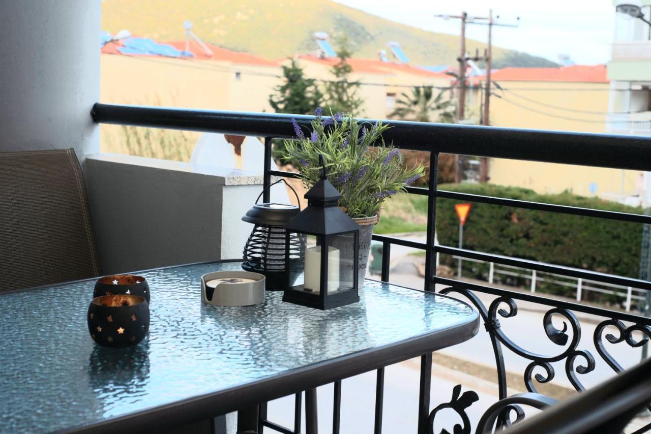 Atalandi Luxury Apartment Néa Péramos Esterno foto