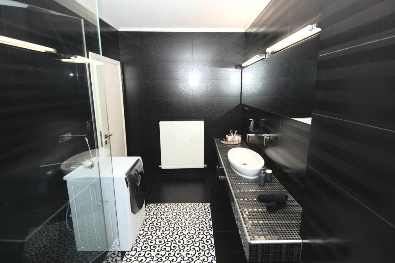 Atalandi Luxury Apartment Néa Péramos Esterno foto