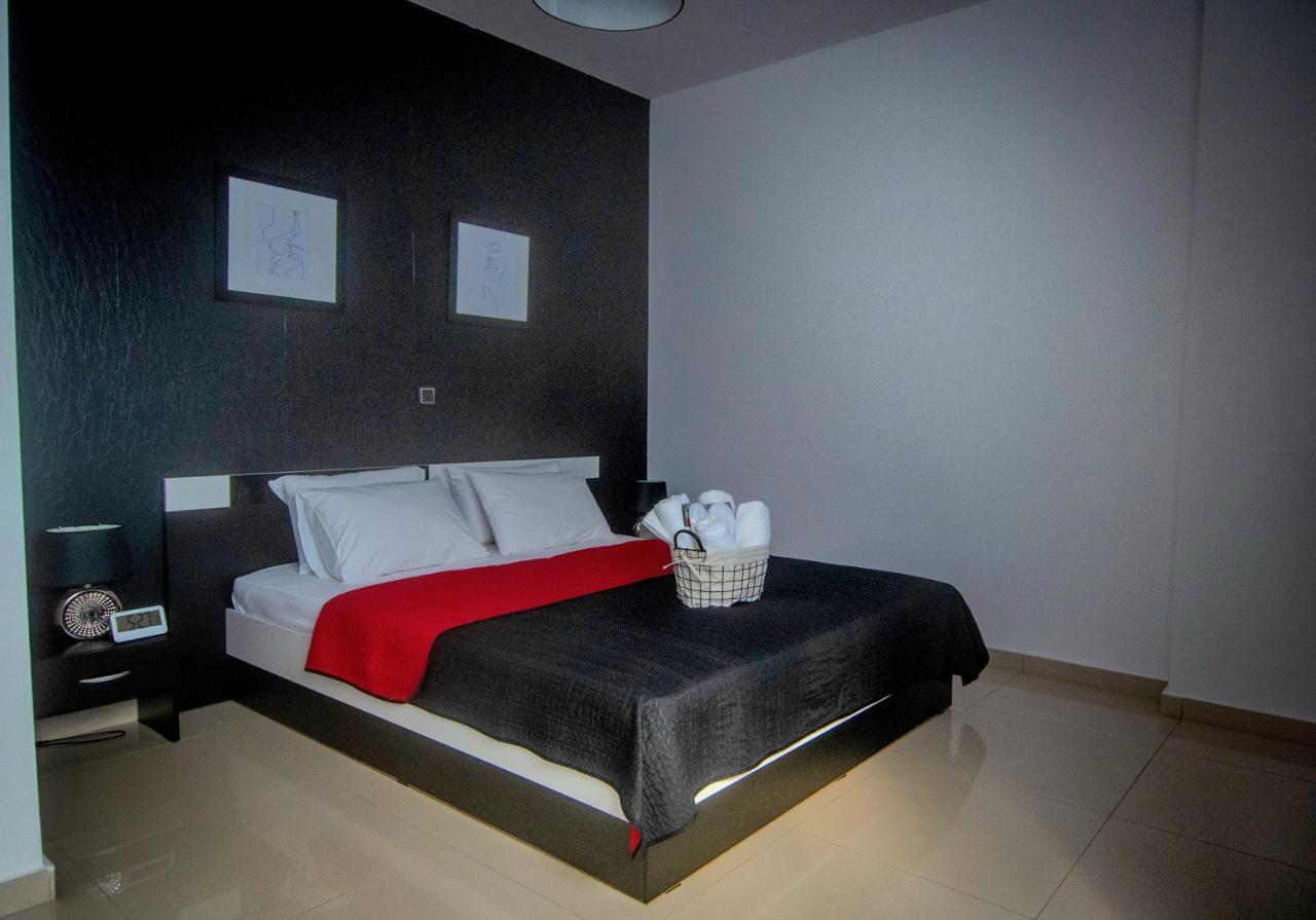 Atalandi Luxury Apartment Néa Péramos Esterno foto