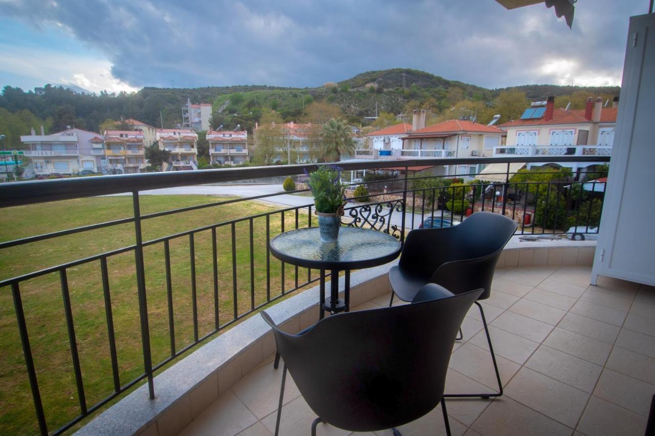 Atalandi Luxury Apartment Néa Péramos Esterno foto